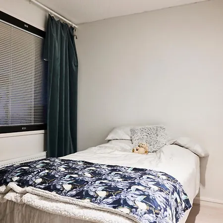 Cozy And Roomy Near Center Appartamento *